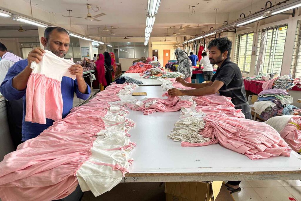 Custom Kids Dresses Manufacturer in Bangladesh.jpg 2